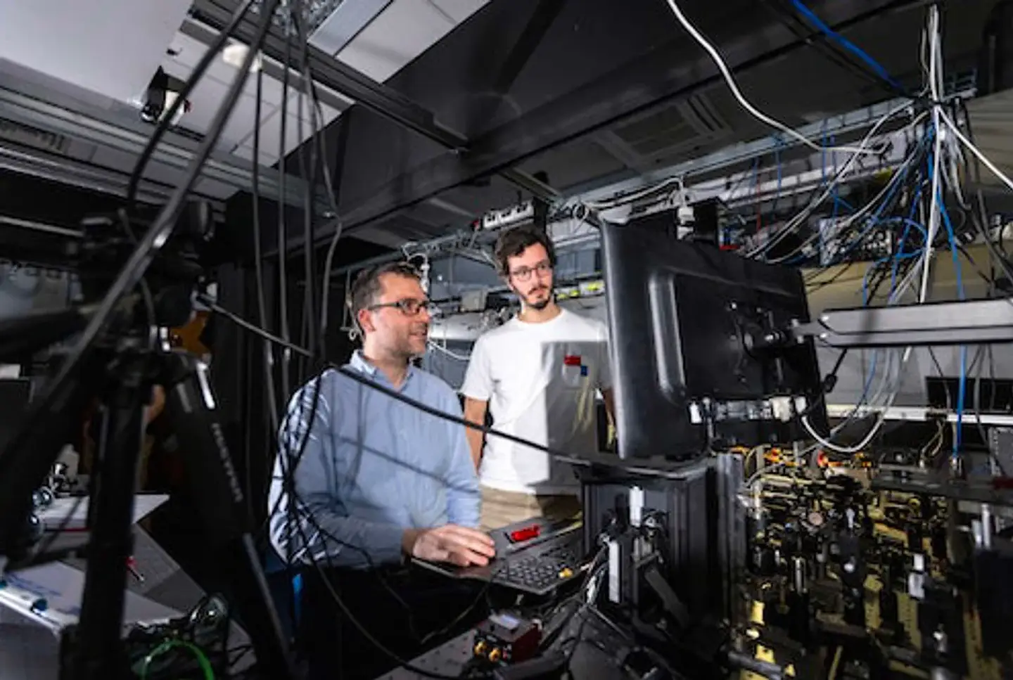 Professor Riccardo Sapienza and Sir John Pendry of the Department of Physics at Imperial College London.